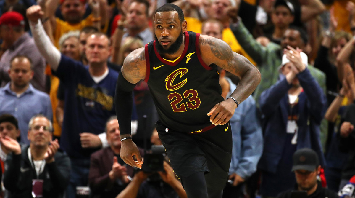 lebron-james-nba-fans.jpg